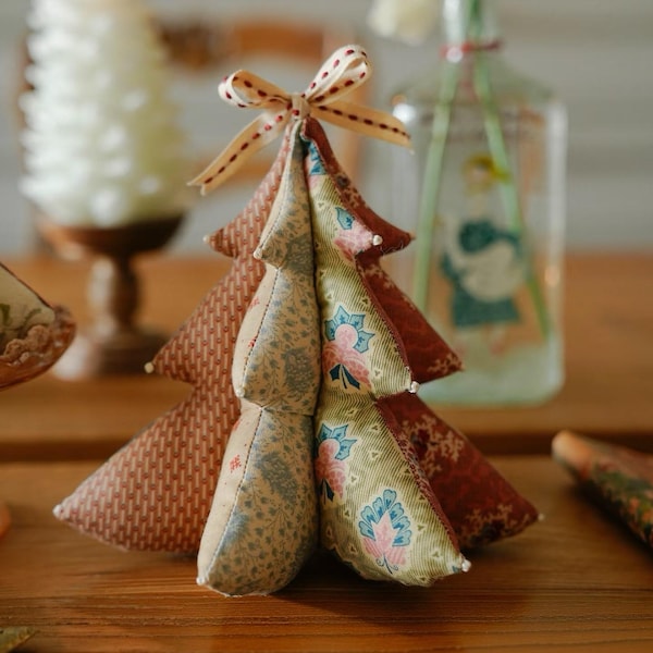 VIDEO Tutorial Fabric Christmas Tree Sewing Pattern, Quilted Christmas Ornament Pattern, Rustic Holiday Home Decor, Easy Beginner Sewing