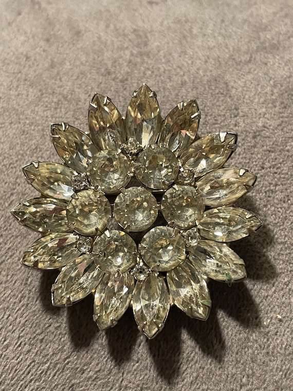Weiss Signed Rhinestone Flower Brooch Etsy