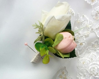 Wedding Rustic Vintage Boho Garden Natural Touch Ivory Rose and Blush Light Pink Peony Bud Boutonniere