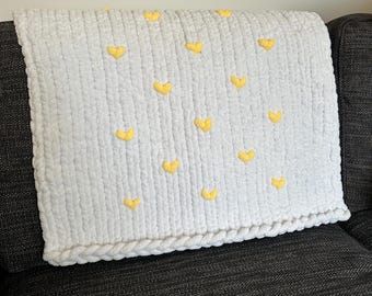 Handmade Chunky Chenille Toddler Blanket: Ultra-Soft Chunky Yarn