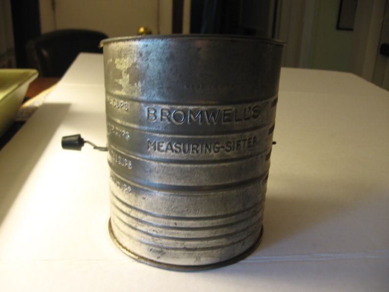 Bromwell/'s Measuring Flour Sifter 5 Cups