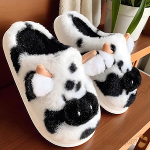 Simpatiche pantofole di peluche
