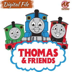 Peut inclure: Fichier numérique présentant trois locomotives de dessins animés : une bleue, une verte et une rouge. La locomotive bleue est au centre, avec la verte à gauche et la rouge à droite. Le texte "THOMAS & FRIENDS" est dans une bordure blanche en forme de nuage.