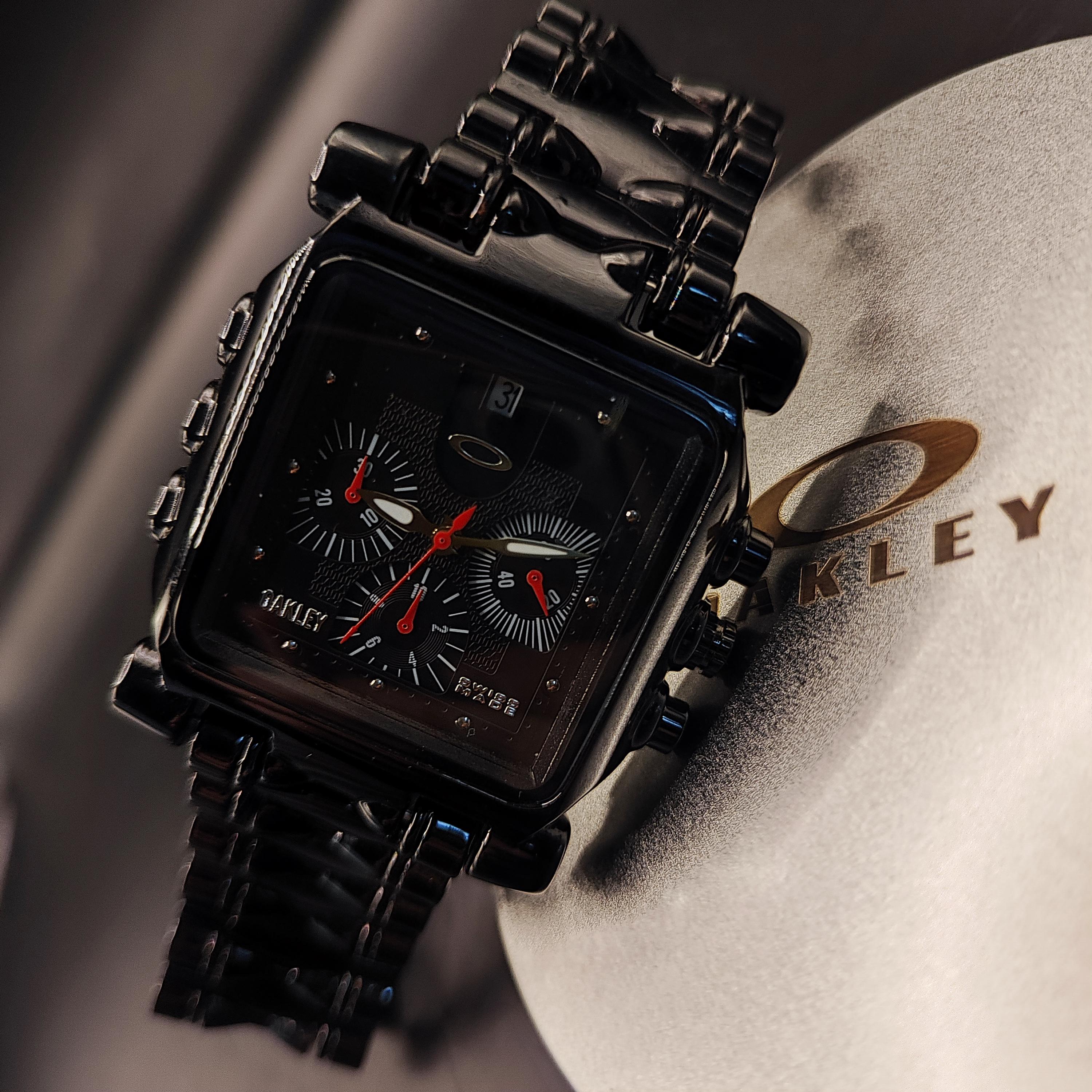 KIOSK Y2K lwatch テック系　腕時計 ブラック　オークリー Oakley Minute Machine Inspired Chronograph – Black Steel Square
