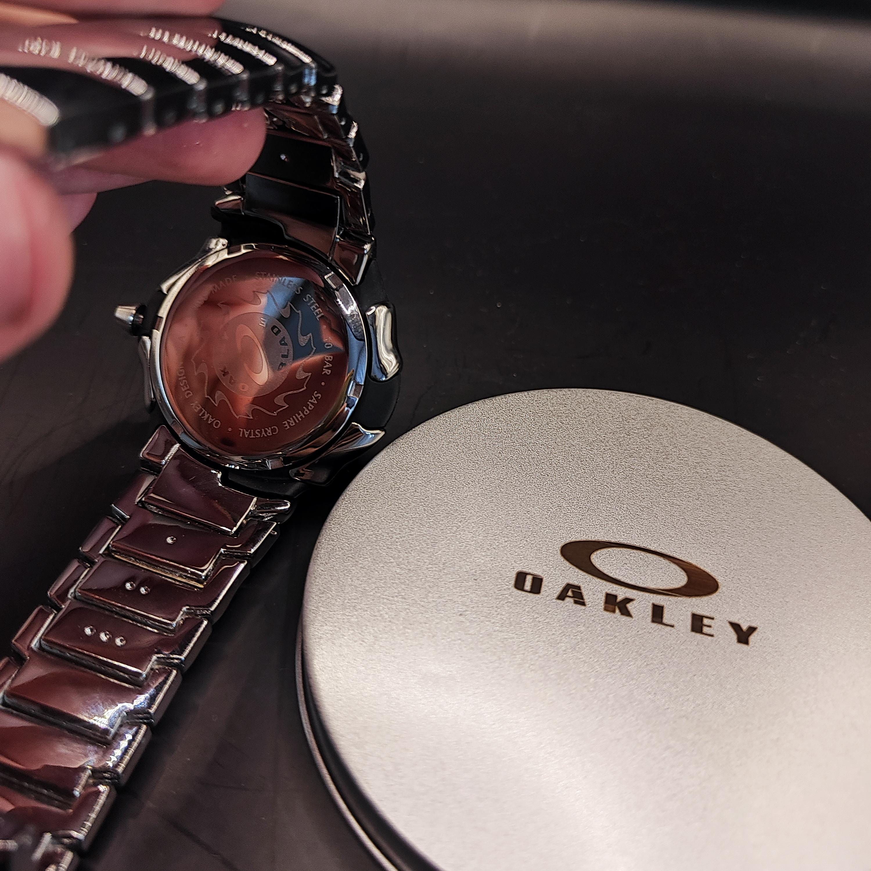 Oakley Blade Style Watch – Futuristic Y2K Green Flower Dial Silver