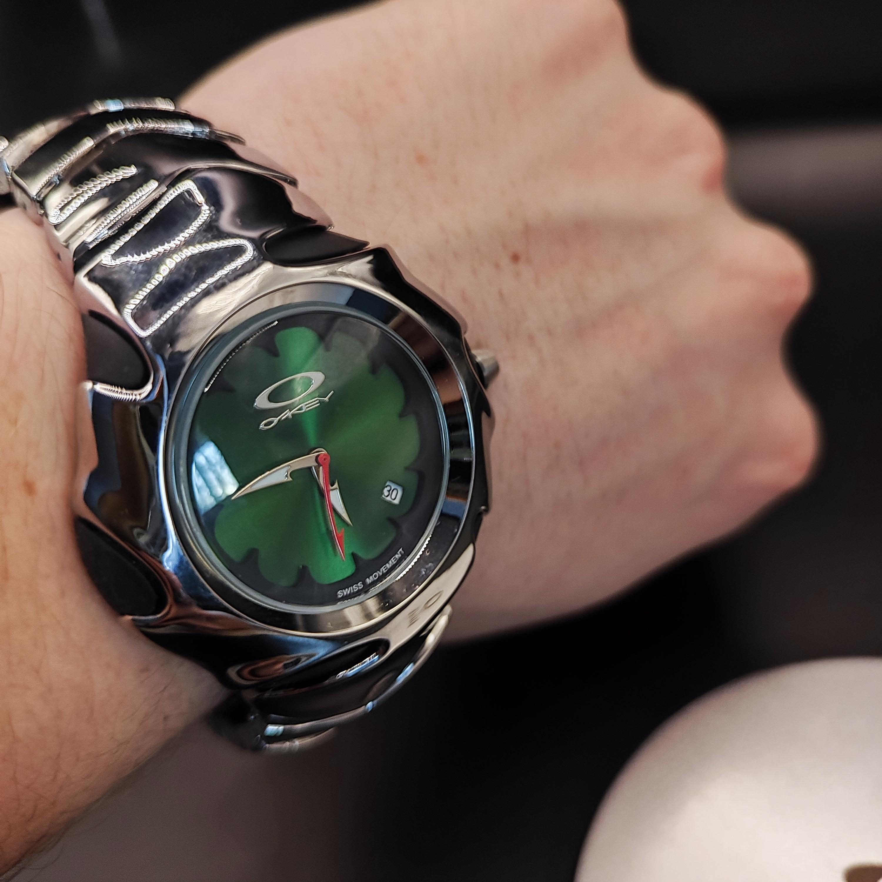 Oakley Blade Style Watch – Futuristic Y2K Green Flower Dial Silver