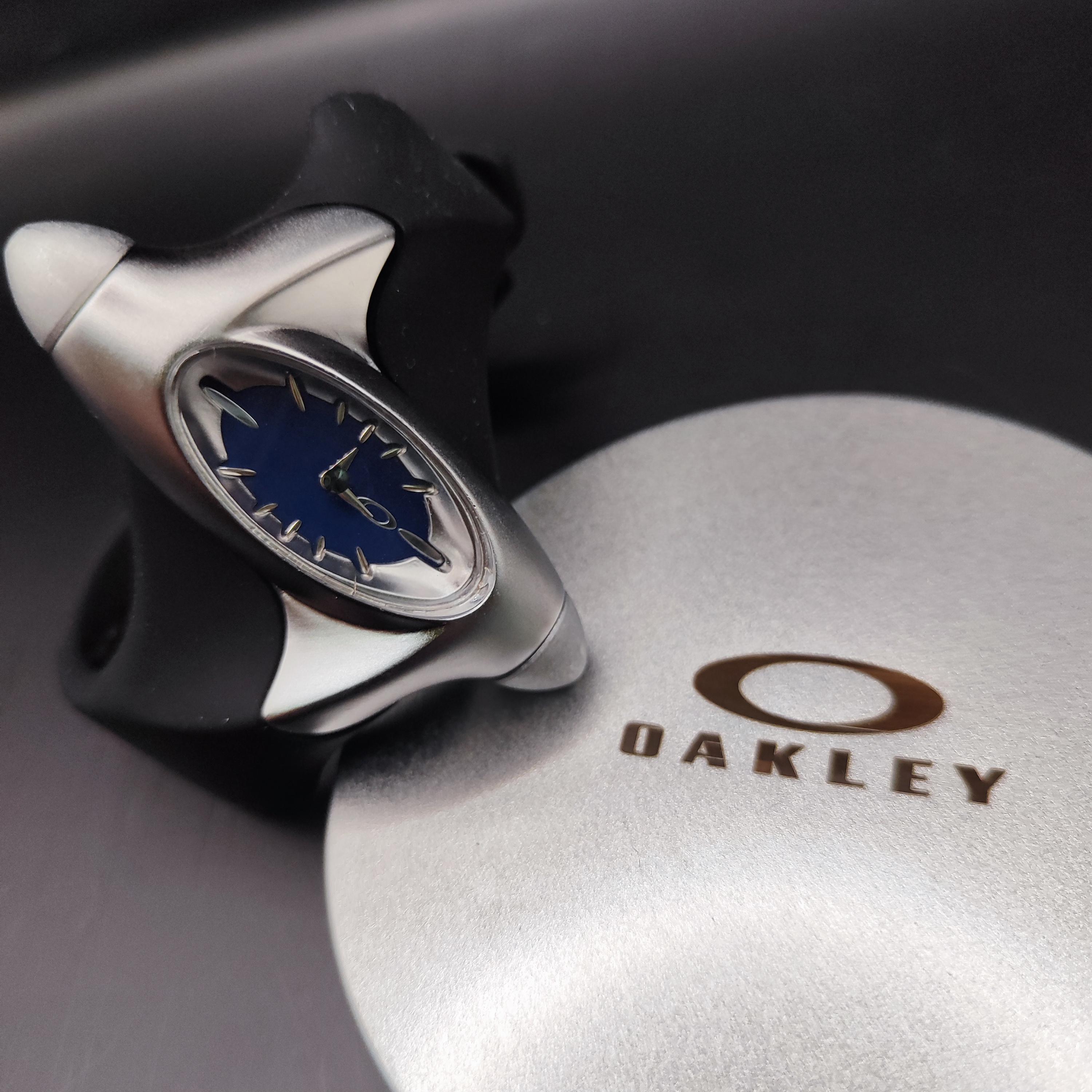腕時計 y2k OAKLEY style Oakley Torpedo Style Watch – Blue Dial Minimal Futuristic Y2K