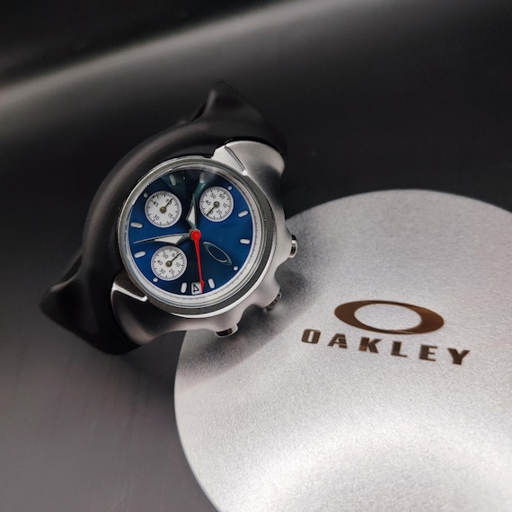 Oakley Detonator Style Watch – Blue Dial White Chronograph Y2K