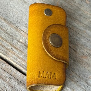 Personalized minimalist Leather closed Keyring, Custom Engraved Keyfob, new home gift