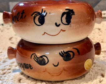 Vintage 1950s Anthropomorphic Stacking Bagel Salt & Pepper Shakers - Made in Japan - Kitschy Kitchen Decor