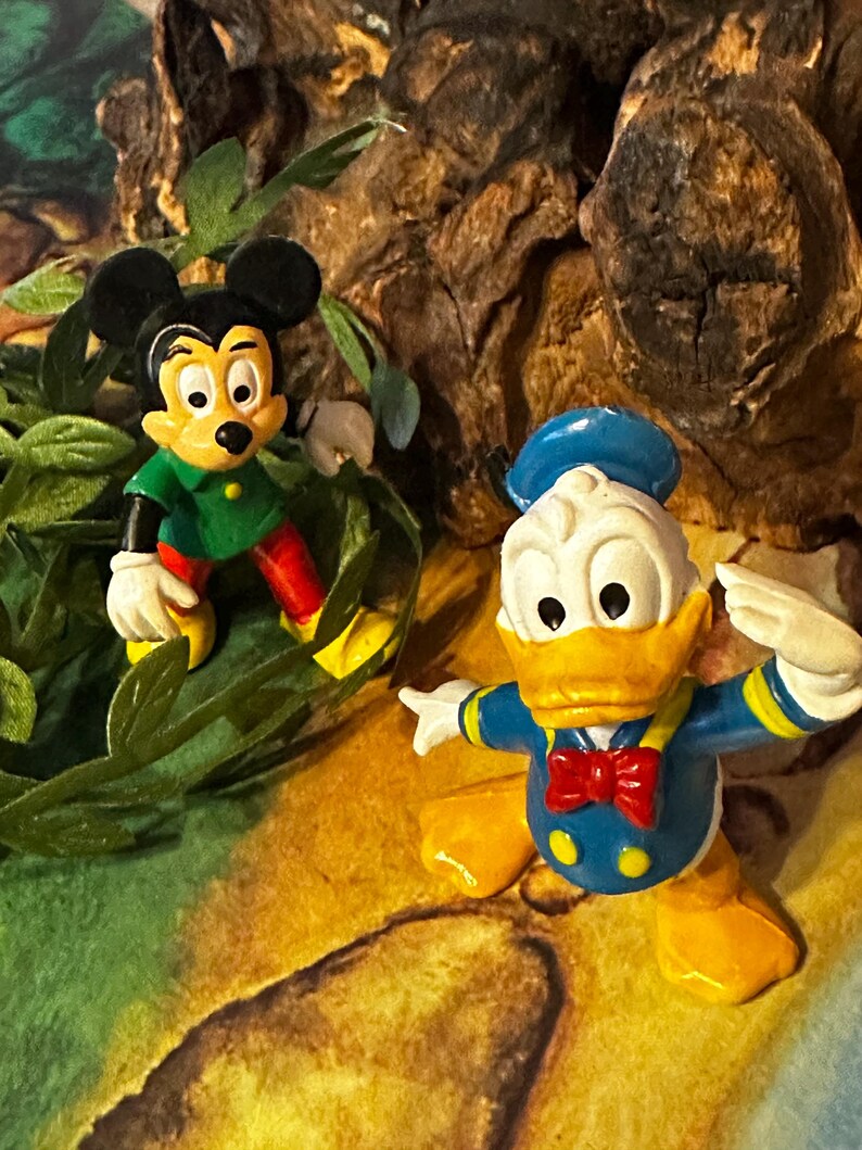 Vintage 1980s Durham Disney PVC Figures - Saluting Donald Duck & Green Shirt Mickey Mouse Set image 13
