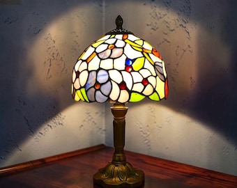 Lampada da tavolo Tiffany floreale da 14 pollici / Lampada da comodino in vetro colorato / Illuminazione per camera da letto vintage in stile Art Nouveau
