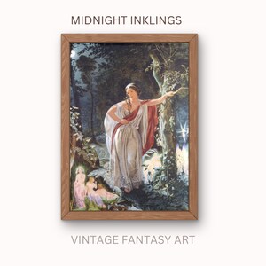 Può includere: Una stampa incorniciata di una scena d'arte fantasy vintage. L'opera raffigura una donna in abito bianco e scialle rosso in un ambiente forestale. La stampa è in una cornice di legno. Il testo in alto recita "MIDNIGHT INKLINGS" e in basso "VINTAGE FANTASY ART".