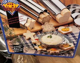 Set di 3 tubicini per la cottura del pane in metallo dalle forme divertenti a stella, fiore e cuore. NUOVI.