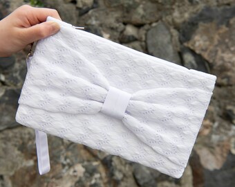 Bridesmaid clutch, White Lace Clutch, Bridesmaid Gift, Wedding Gift, Make Up Bag, Zipper Pouch, With Removable Handle