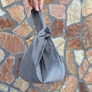 Borsa con nodo giapponese Borsa in velluto grigio Matrimonio, Borsa da ballo, Occasioni speciali, Borsa semplice ed elegante, Abito da sera, Opzione colore grigio immagine 1