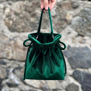 Borsa a tracolla con nodo verde smeraldo, borsa da ballo e ballo di fine anno, pochette da sera, occasioni speciali, borsa semplice ed elegante, abito da sera, verde smeraldo