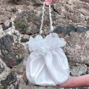 White Bridal Satin Purse Bag, Bridesmaid Clutch Bag, Evening Satin Handbag, Money Bag, Special Occasion, Simple Elegant Bag