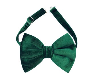 Men Emerald Green Velvet Bow Tie, Mens Solid Bowtie, Wedding Bow Tie, Groomsmen, Grooms Bow Tie, Tre-Tied Bow Tie,  Emerald Green
