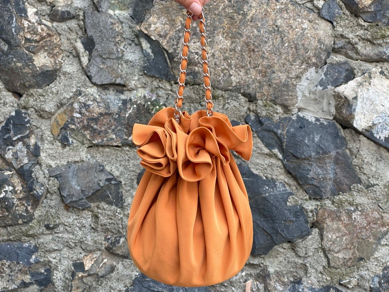 Bolso de fiesta de noche, bolso de nudo, boda de satén, bolso elegante simple, vestido de noche, opción de color naranja imagen 1