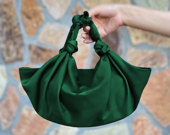 Furoshiki Satin Knot Handtasche, kleine Knotentasche Satin, Smaragdgrün, Kleine Tasche, Dunkelgrün, Piniengrün -Farbwahl