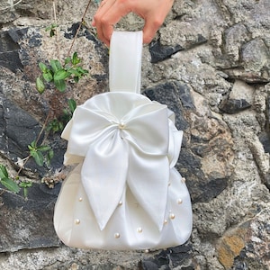Bridal Purse bag With Ivory Beads & Big Bow, Wedding Clutch Bag, Evening Bag, Off White, Ivory Color