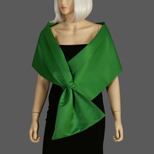 Kelly Green Shawl Wrap, Coprispalle da sera, Coprispalle con stola a scialle, Coprispalle formale, Coprispalle a mani libere immagine 5