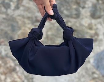 Bolso de nudo de satén Furoshiki, bolso de nudo pequeño negro satinado, bolso de embrague para ocasiones especiales, opción de color azul marino