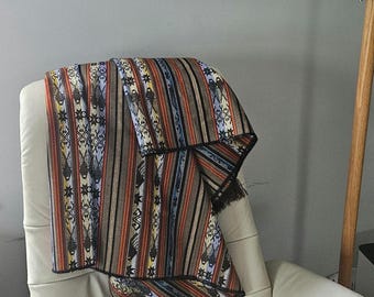 Zuidwestelijk geweven tafelkleed met franje | Tribal textiel Andesmotief | Boho rustiek eetdecor | Stof in aardetinten