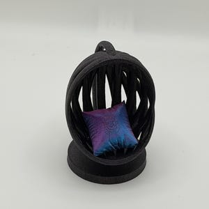 Customizable Egg Chair with Cushion for Jumping Spider Enclosures | Hide | Decor