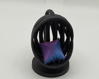 Customizable Egg Chair with Cushion for Jumping Spider Enclosures | Hide | Decor