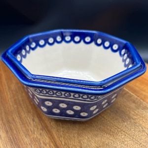 Hand-Painted Boleslawiec Polish Pottery Octagonal Serving Bowl
