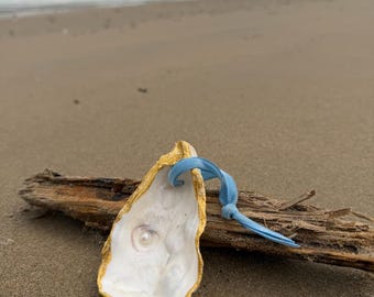 Handmade Seashell Decor – Oyster Shell, Coastal Decor, Beach-Themed Gift