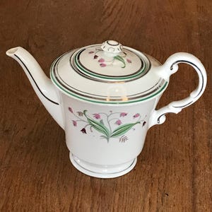 RARE Mid Century Syracuse China Teapot Old Ivory "Coralbel" Made in USA/Collectible Pottery/Retro Tea Pot