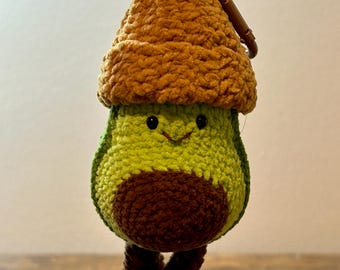 Handmade Crochet Avocado Keychain – Cute Amigurumi Avocado Plush with Hat, Soft Bag Charm, Kawaii Fruit Keyring, 5-inch Stuffed Toy