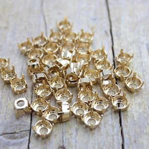 Gold Overlay Settings Sew on for Swarovski Stones ss39 8mm 20 Pieces Cabochon Cup Chain
