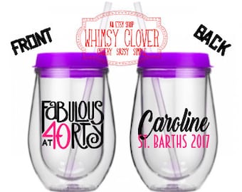 Bev2Go 'Fabulous at Forty' Stemless Acrylic Wine Tumbler with Purple Lid/Straw, Personalized Wine Glass, Girls Weekend, 40th Birthday Party