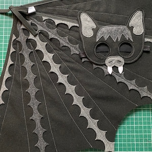 Black Bat Costume Set / Bat Mask and fun flappable wings / Fly like a bat / Kids bat costume / bat wing/ black bat costume / Tree + Vine