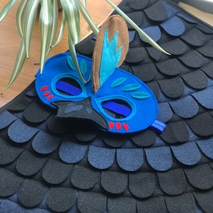 Cassowary Costume Set / Wings and Mask / Made in USA / Eco-Friendly / Made from recycled plastic bottles /lots of sizes /Tree + Vine
