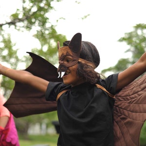 Bat Costume Set / Bat Mask and fun flappable wings / Fly like a bat / Kids bat costume / brown bat costume / black bat costume / Tree Vine image 3