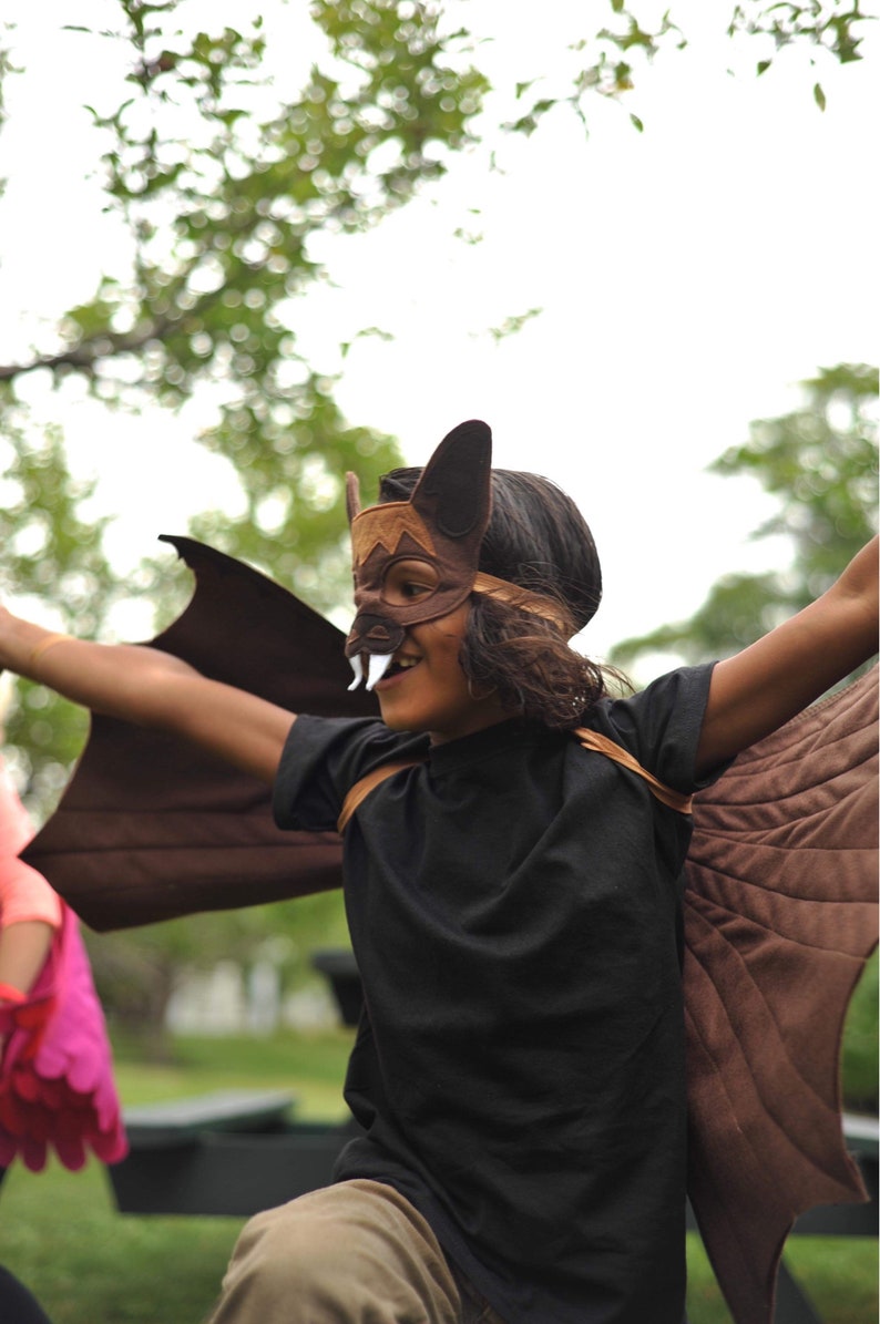 Bat Costume Set / Bat Mask and fun flappable wings / Fly like a bat / Kids bat costume / brown bat costume / black bat costume / Tree Vine image 3