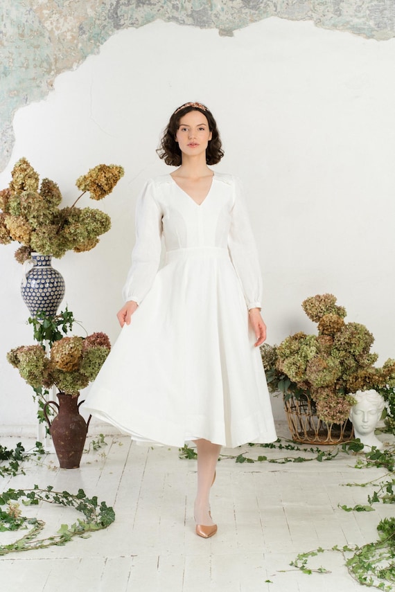 white linen fitted dress Labelrail x Barbara Ines Fitted Linen Shift Dress in off-white