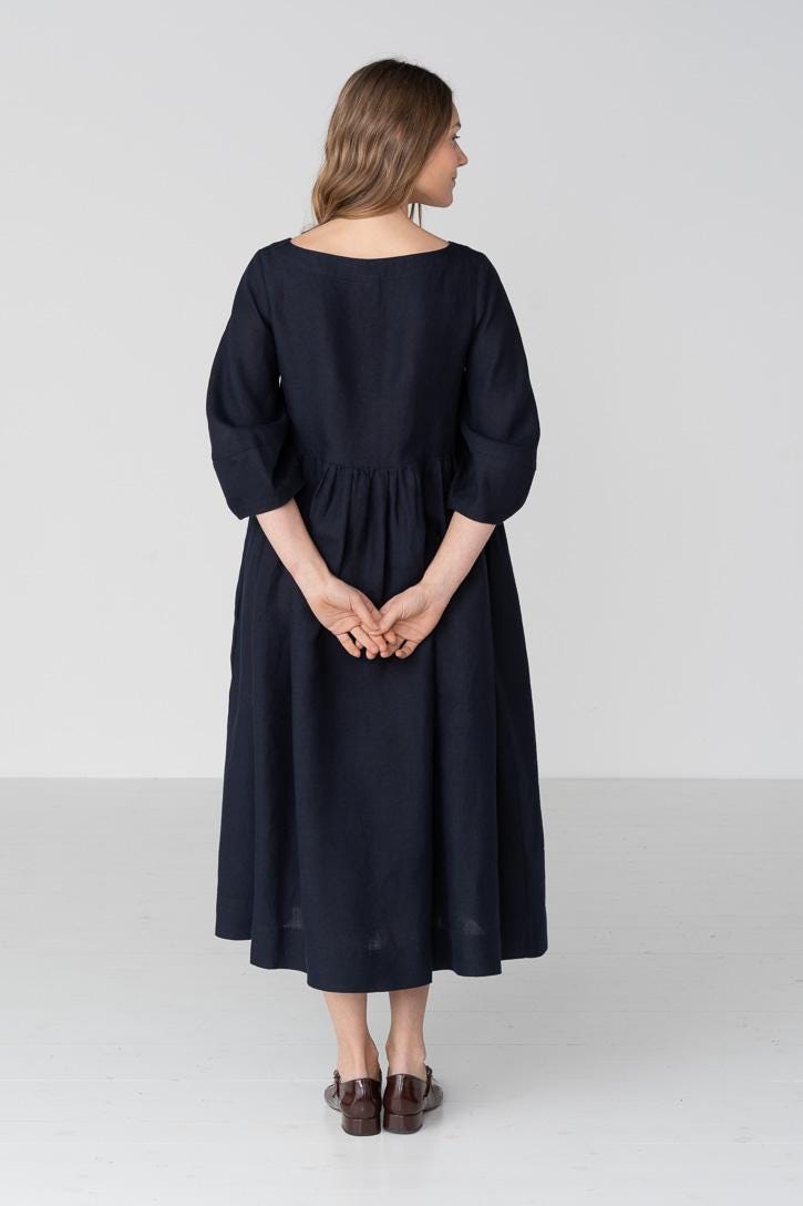 white linen dress long Maxi with Belt Color:Light Oak Finish Organic-cotton-fabric Rear zip fastening Engagement Dresses Collection |