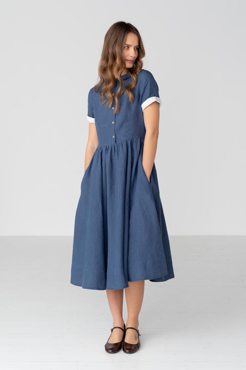 Vestido clássico de linho com gola Peter Pan e mangas curtas, azul luar. imagem 5