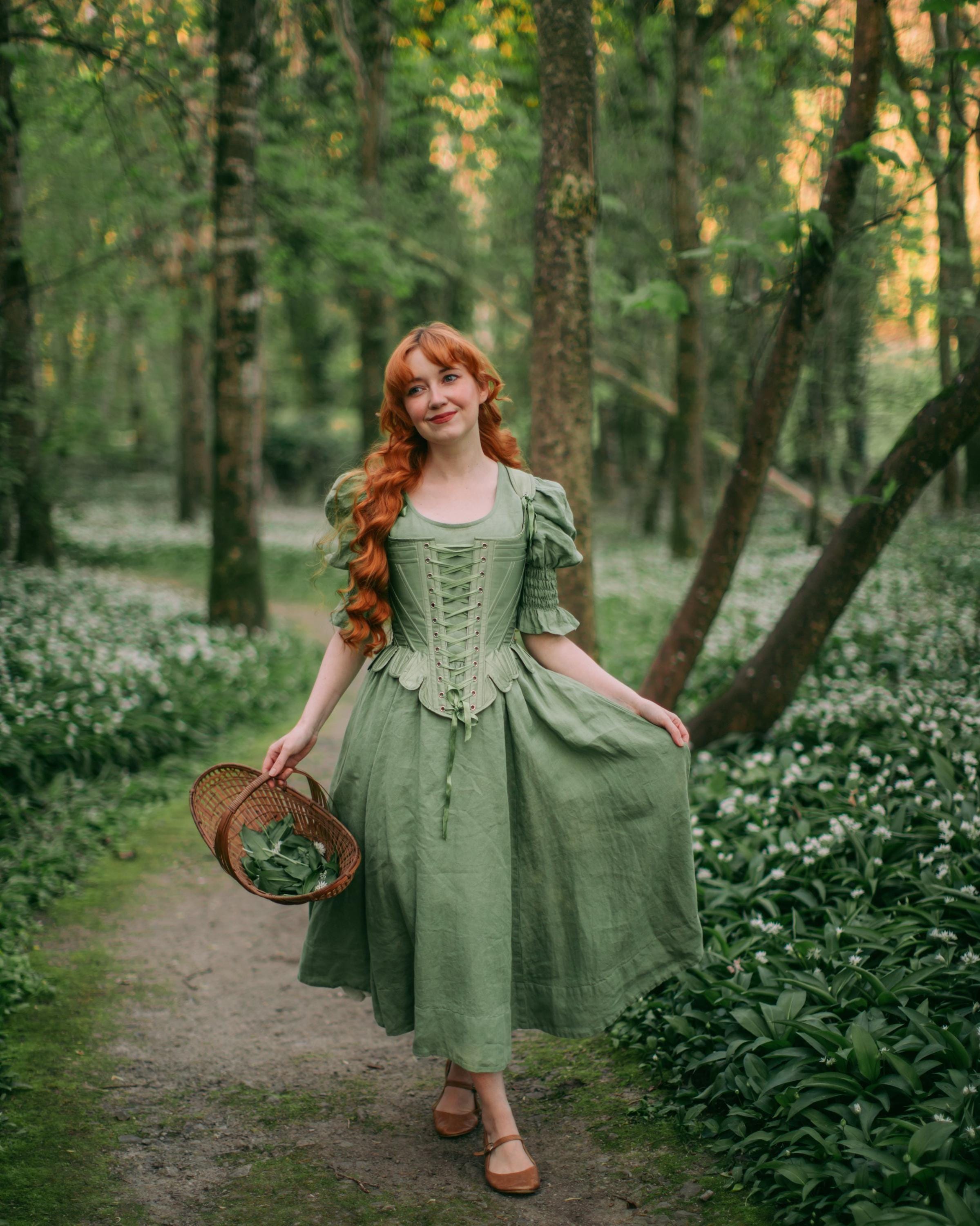 ROBE EN LIN FAIRY CORE | Printemps - Été 2025 par SondeflorShop® | Vêtements en lin, Robe Ren Faire, Robe pastel, Style printanier, Rebecca