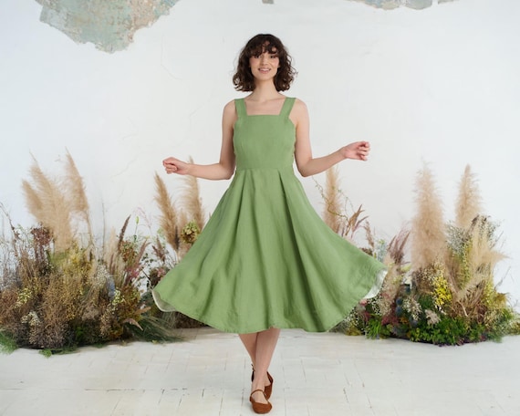 VESTIDO DE LINO CON TIRANTES Vestido pichi Matcha Latte, Ropa de