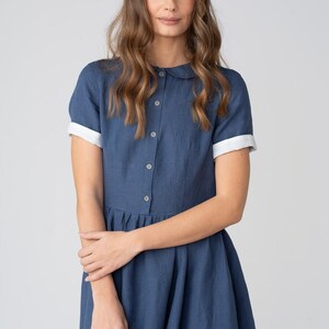 Vestido clássico de linho com gola Peter Pan e mangas curtas, azul luar. imagem 6