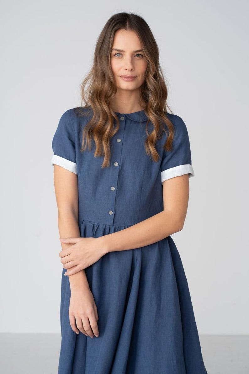 Vestido clássico de linho com gola Peter Pan e mangas curtas, azul luar. imagem 6