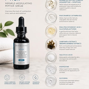 Może przedstawiać: Czarna butelka serum peptydowego SkinCeuticals P-TIOX z pipetą, 30 ml. Etykieta podkreśla kluczowe składniki i korzyści, takie jak poprawa tekstury sk&oacute;ry i redukcja zmarszczek. Obraz przedstawia r&oacute;wnież kluczowe składniki.