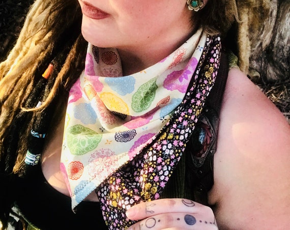 READY to SHIP-(Doilies, Pinecones & Pansies~Oh!My!)-Retro Inspired Snapback Bandana-Doilies-Pinecone Geometry-Retro Floral